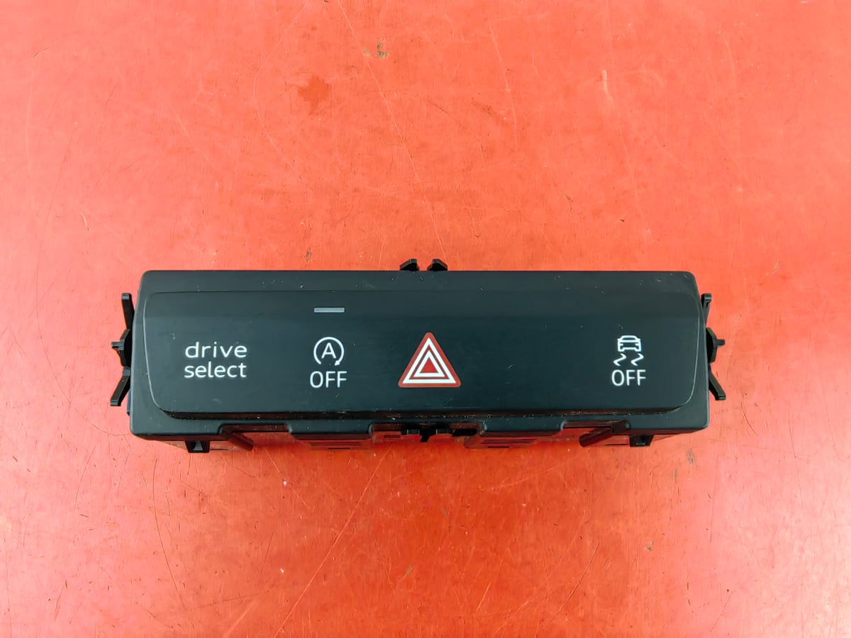 Audi Q4 Włącznik świateł awaryjnych 85E925301C (6)