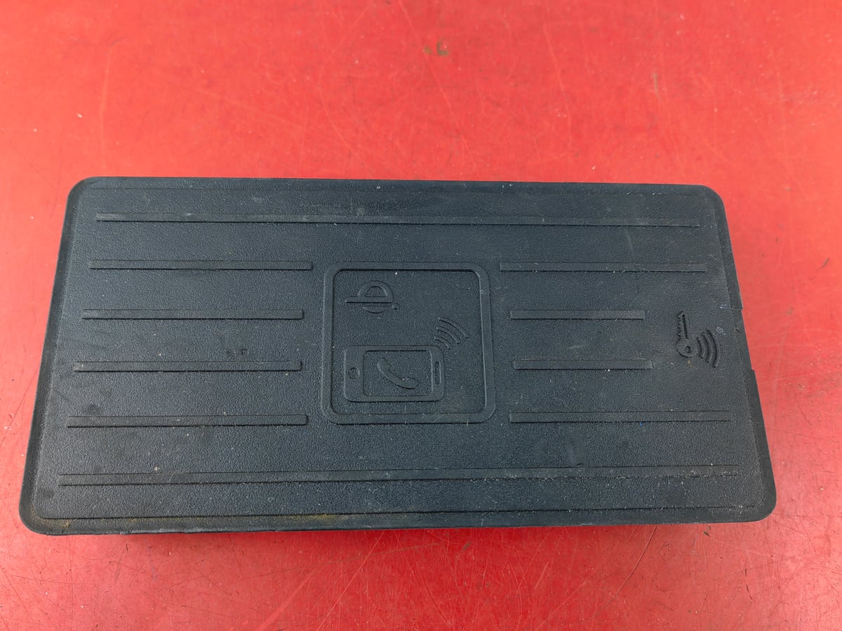 Audi A6 Ładowarka indukcyjna 4K0035502B (9)