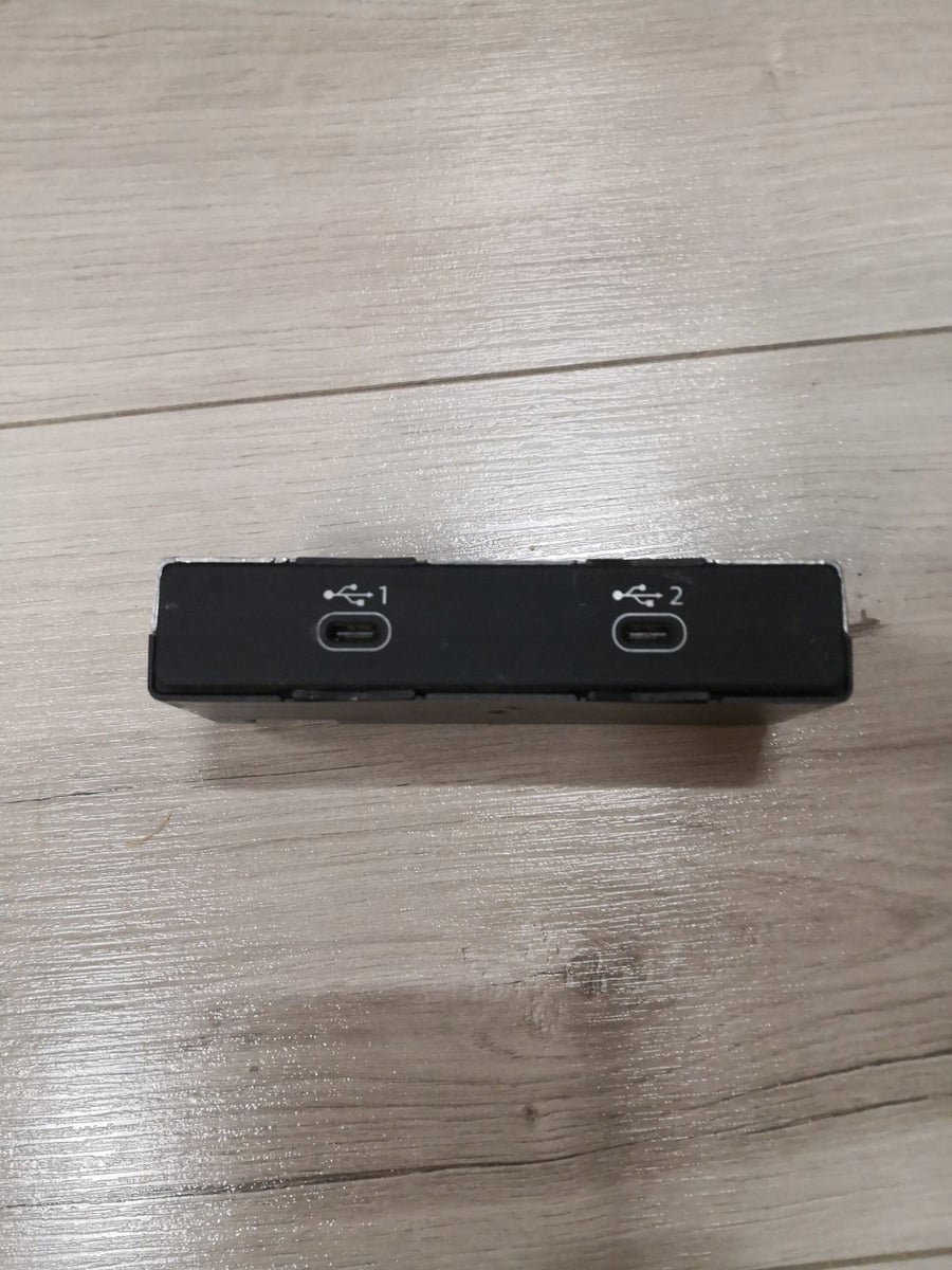 Gniazdo USB Audi 85E035724