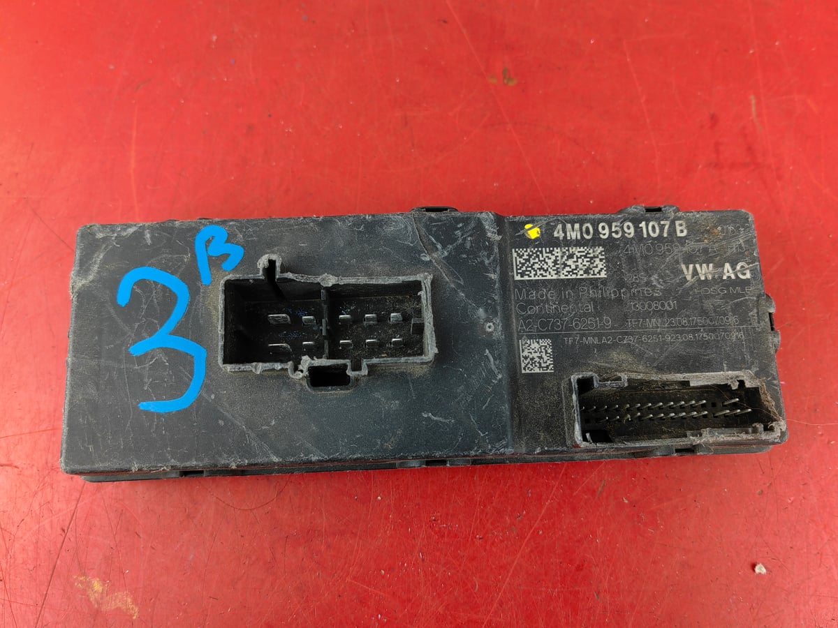 Audi A4 Modul Sterownik Bagażnika 4M0959107B (3)