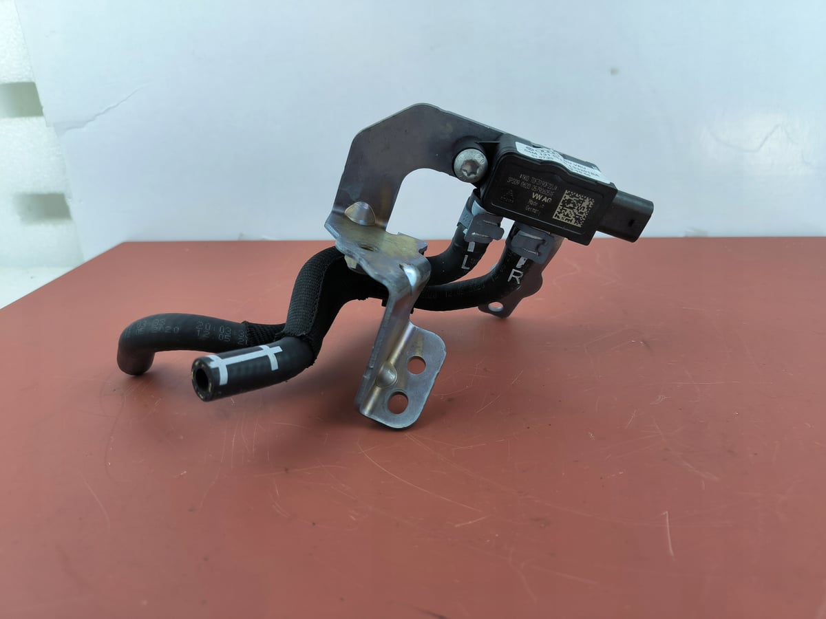 VW Volkswagen OE Czujnik różnicy ciśnienia 057906051F 06M131551H