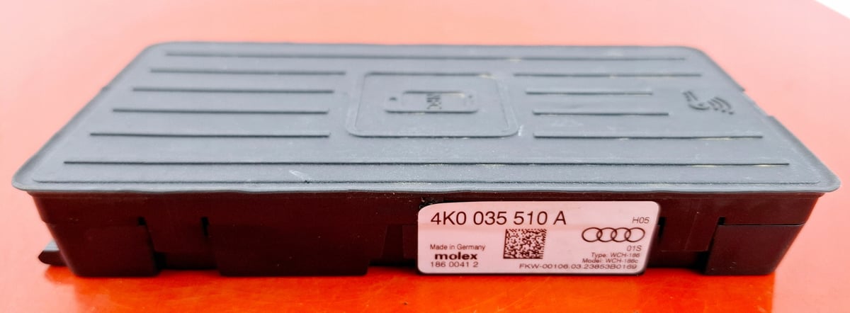 Audi A6 S6 C8 Ładowarka INDUKCYJNA 4K0035510A