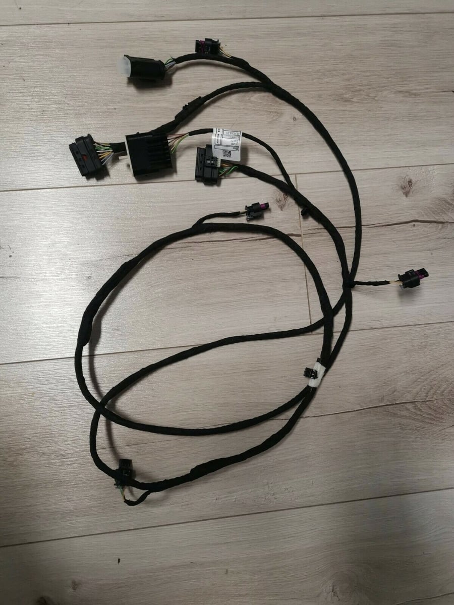 BMW OE 6826004