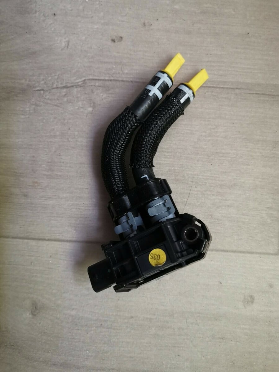 Volkswagen OE 8W0131552M
