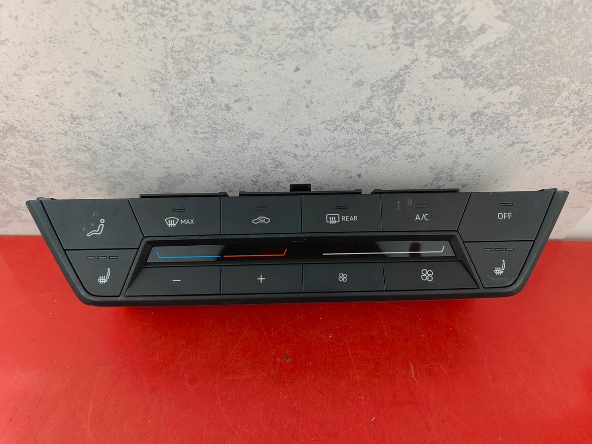 Audi A3 panel sterowania klimatyzacji 8Y0820047A
