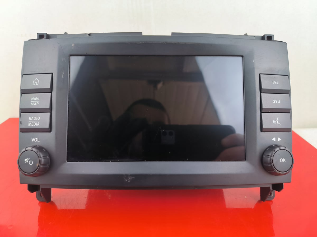 Mercedes-Benz VITO W447 EKRAN NAWIGACJA RADIO A4479001420
