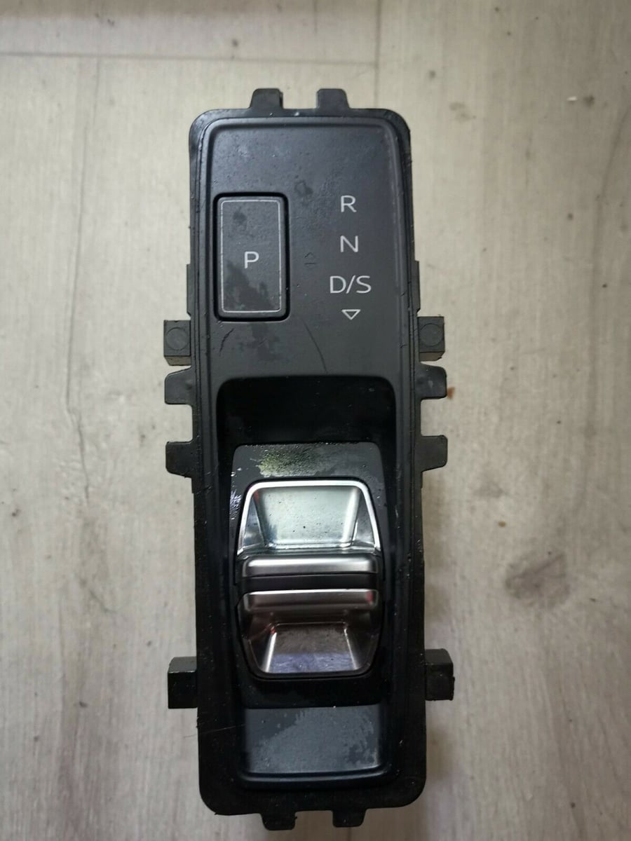 PRZEŁĄCZNIK WYBIERAK AUDI 8Y0713059A