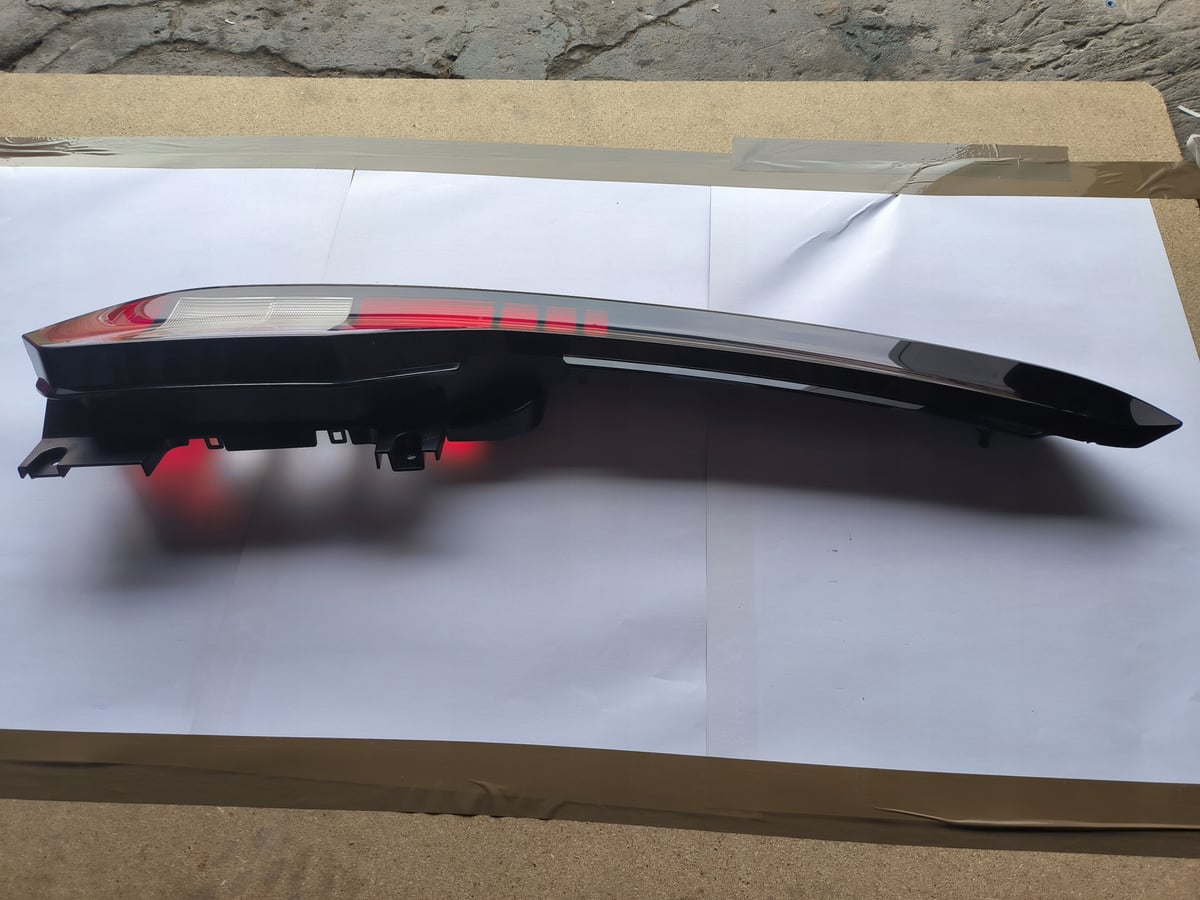 LAMPA TYŁ TYLNA LEWA VW CADDY 2K7 20- 2K7945095A