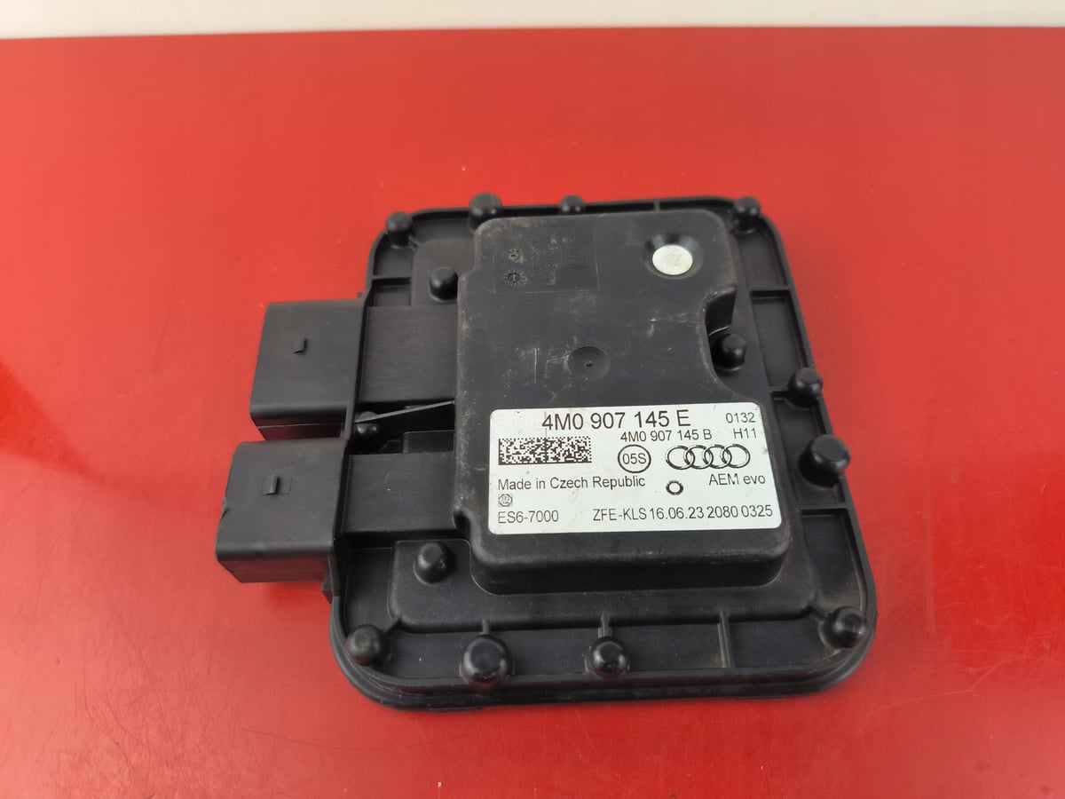 Audi A8 S8 Q8 Moduł sterownik zawieszenia 4M0907145E