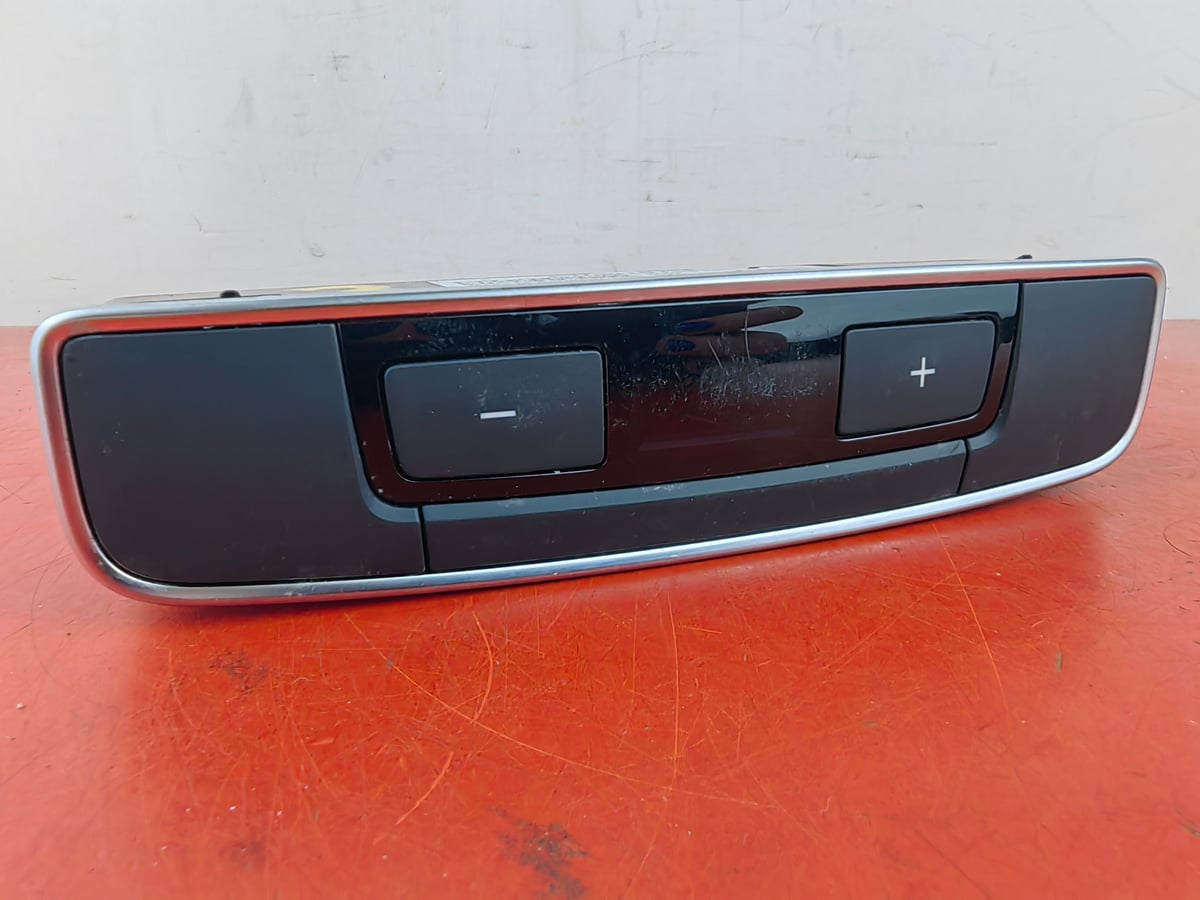 Audi A5 Panel klimatyzacji 8W0919158C (3)
