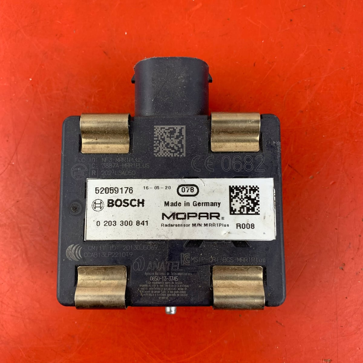 Fiat Freemont / Jeep Renegade Radar tempomatu ACC 52059176 0203300841