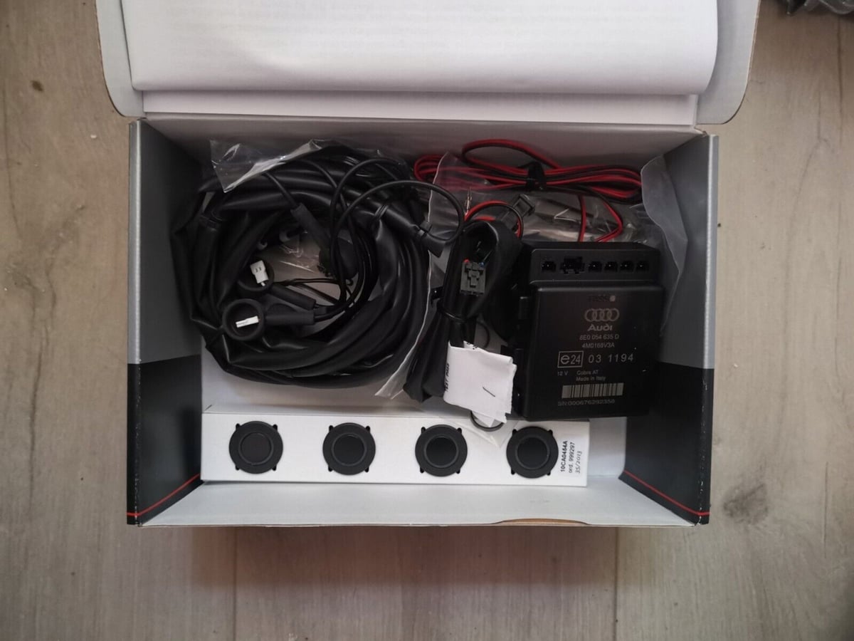 Komplet PDC Audi A6 4F0054630A