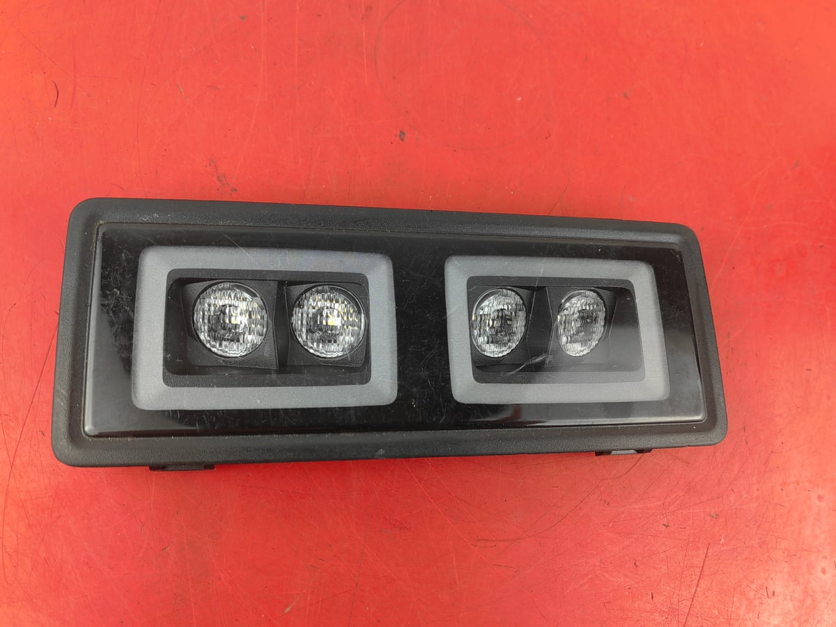 Audi Lampka oświetlenia wnętrza 85E947290