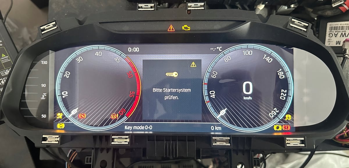 LICZNIK LCD SKODA KAMIQ SCALA 654920790D