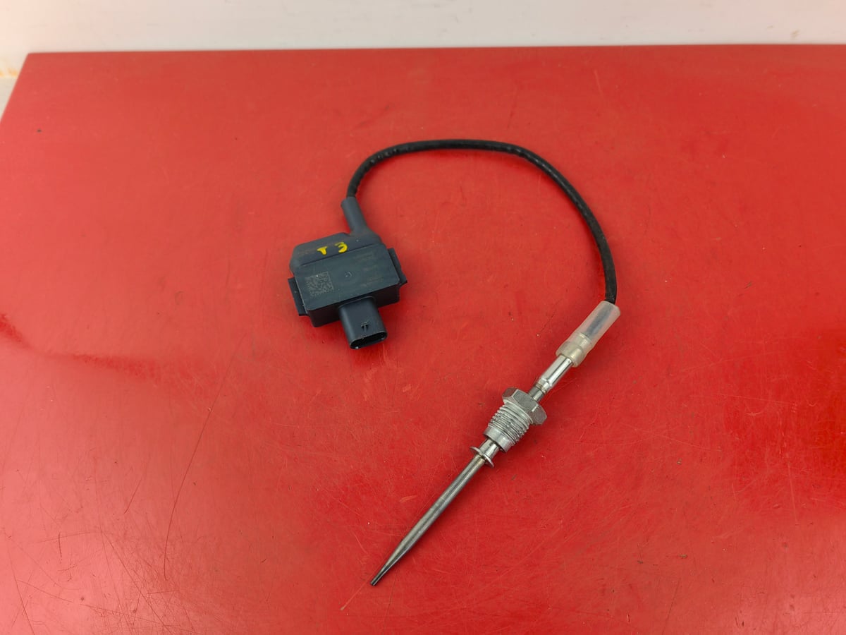 Mercedes-Benz W206 Czujnik temperatury spalin A0009057815 T3