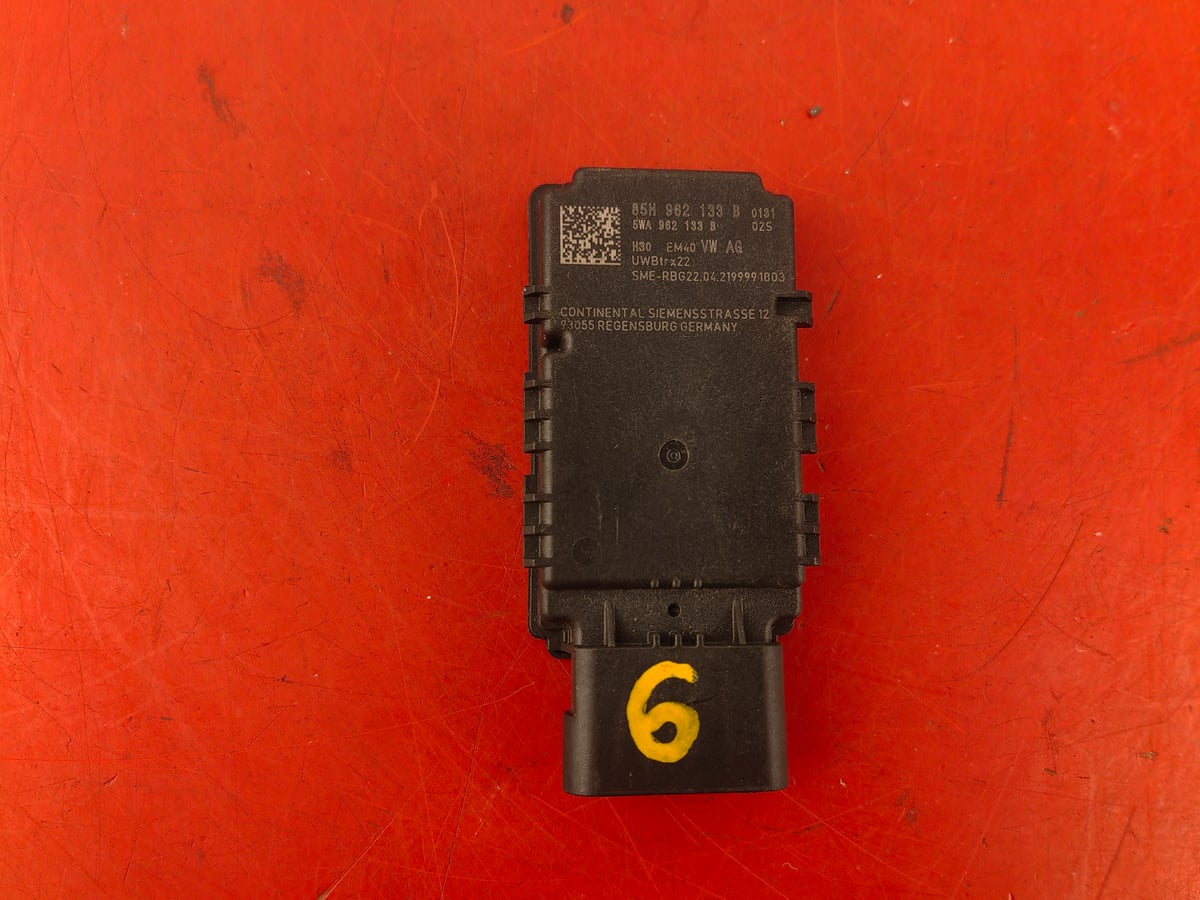 Volkswagen Golf VIII Wzmacniacz antenowy 85H962133B (6)
