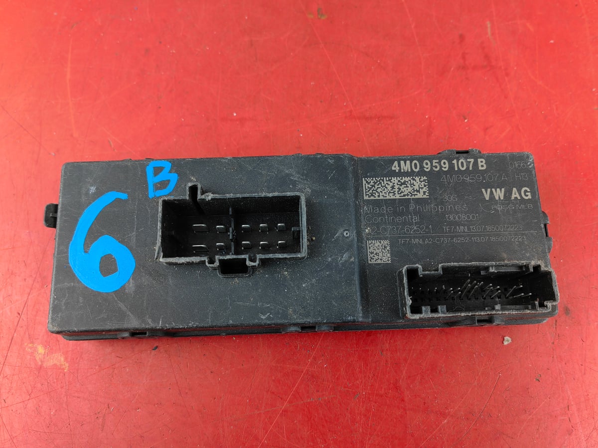 Audi A4 Modul Sterownik Bagażnika 4M0959107B (6)