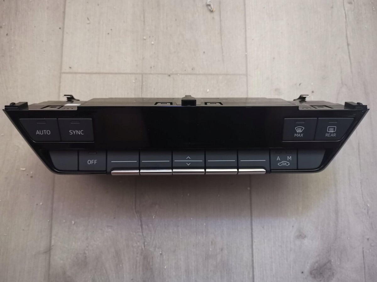 Panel klimatyzacji Audi 89A820043