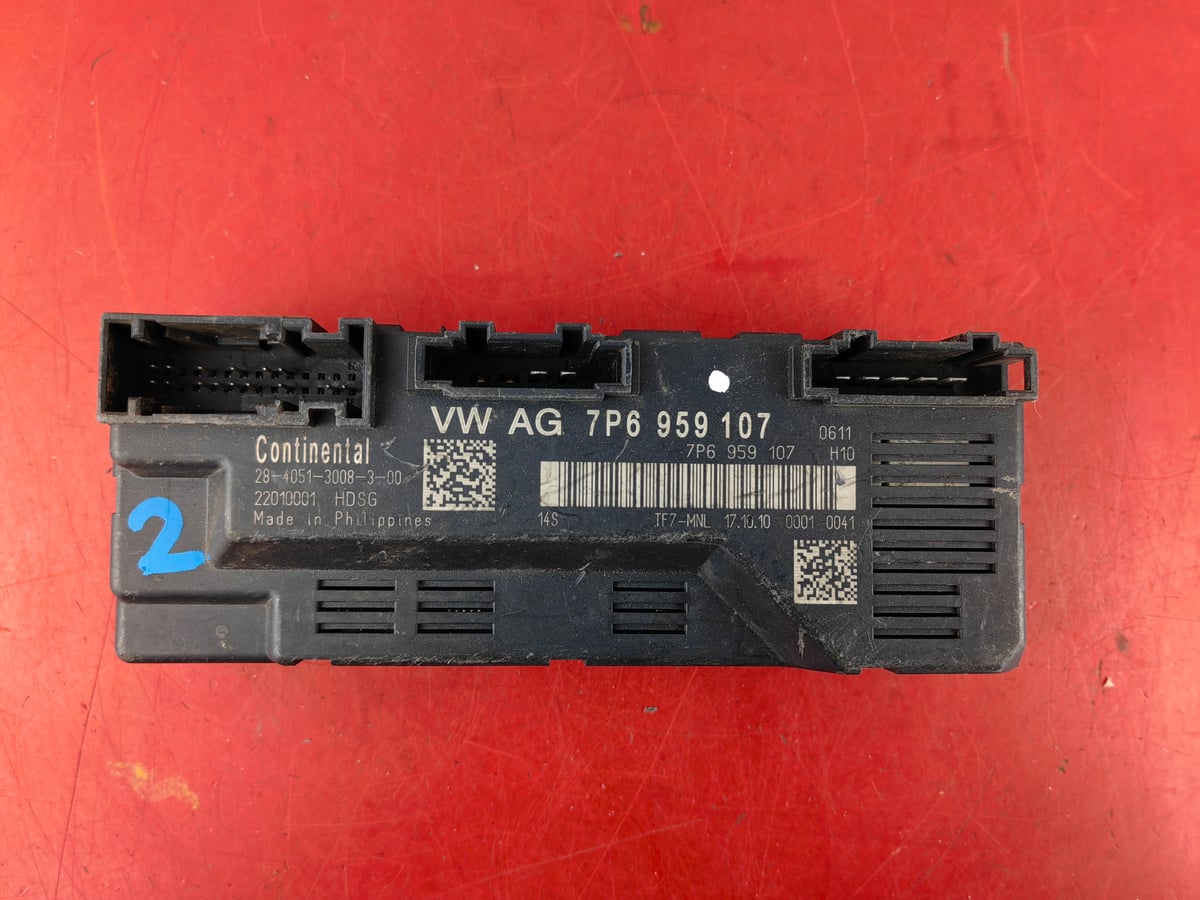 VW Volkswagen Touareg Moduł Sterownik Klapy Bagażnika 7P6959107 (2)