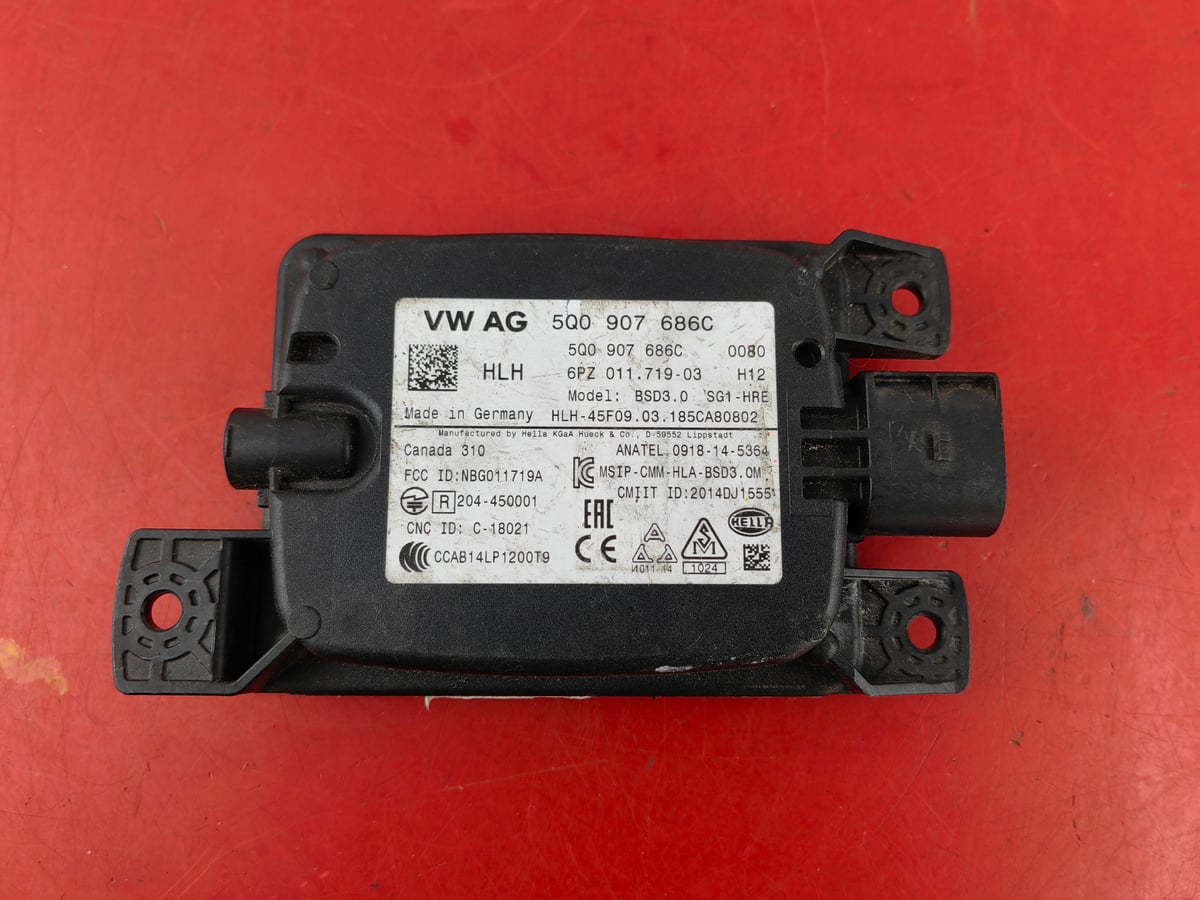 Volkswagen Golf VIII Moduł, Radar systemu 5Q0907686C