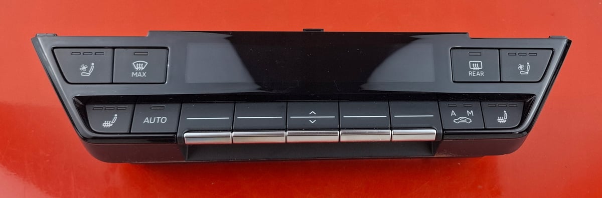 Audi E-Tron GT Przyciski / Panel klimatyzacji 4J3820043B