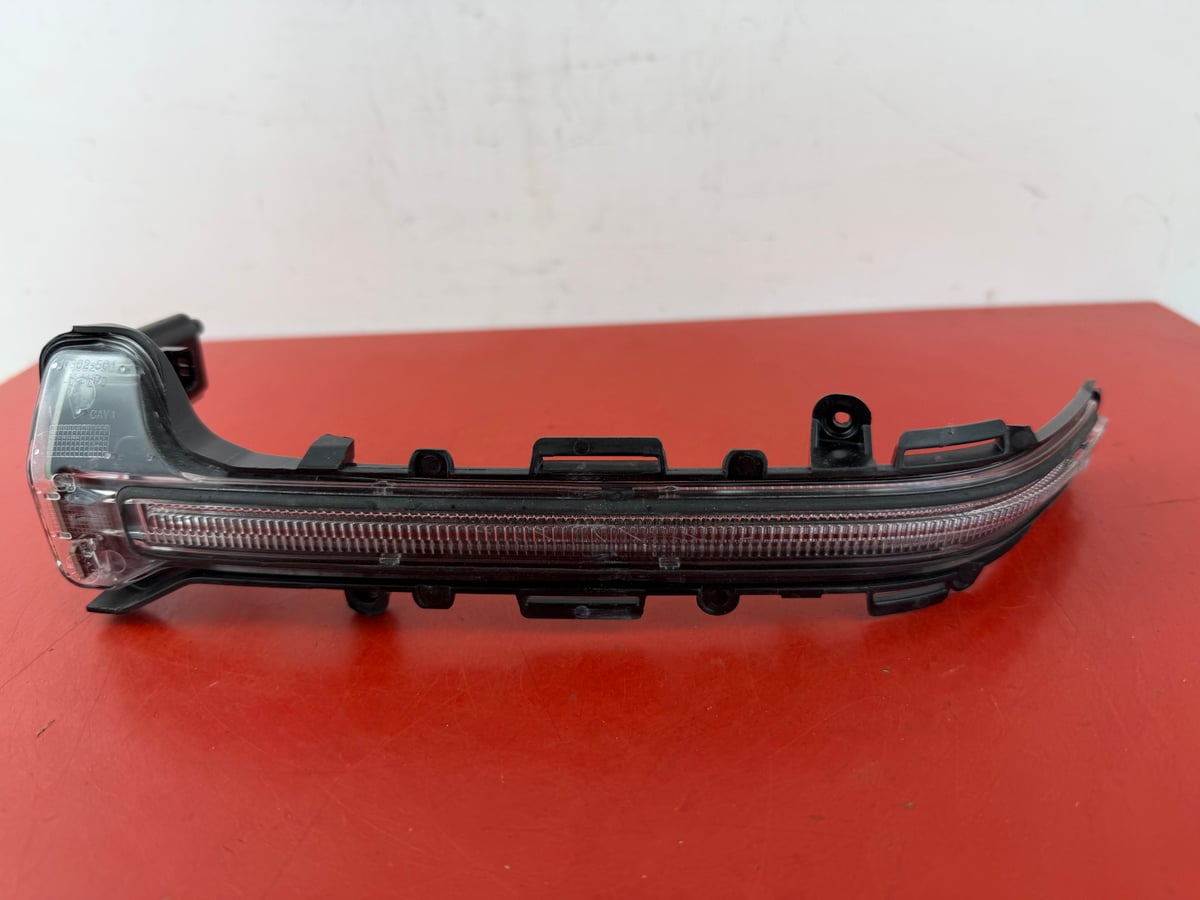 Kierunkowskaz lusterka LEWY BMW 7 i7 G70 9451949
