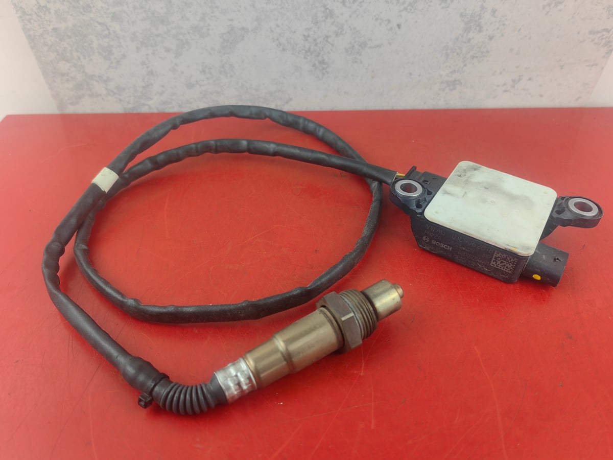 VW Volkswagen AG Sonda Lambda / Czujnik NOX 05L906261B