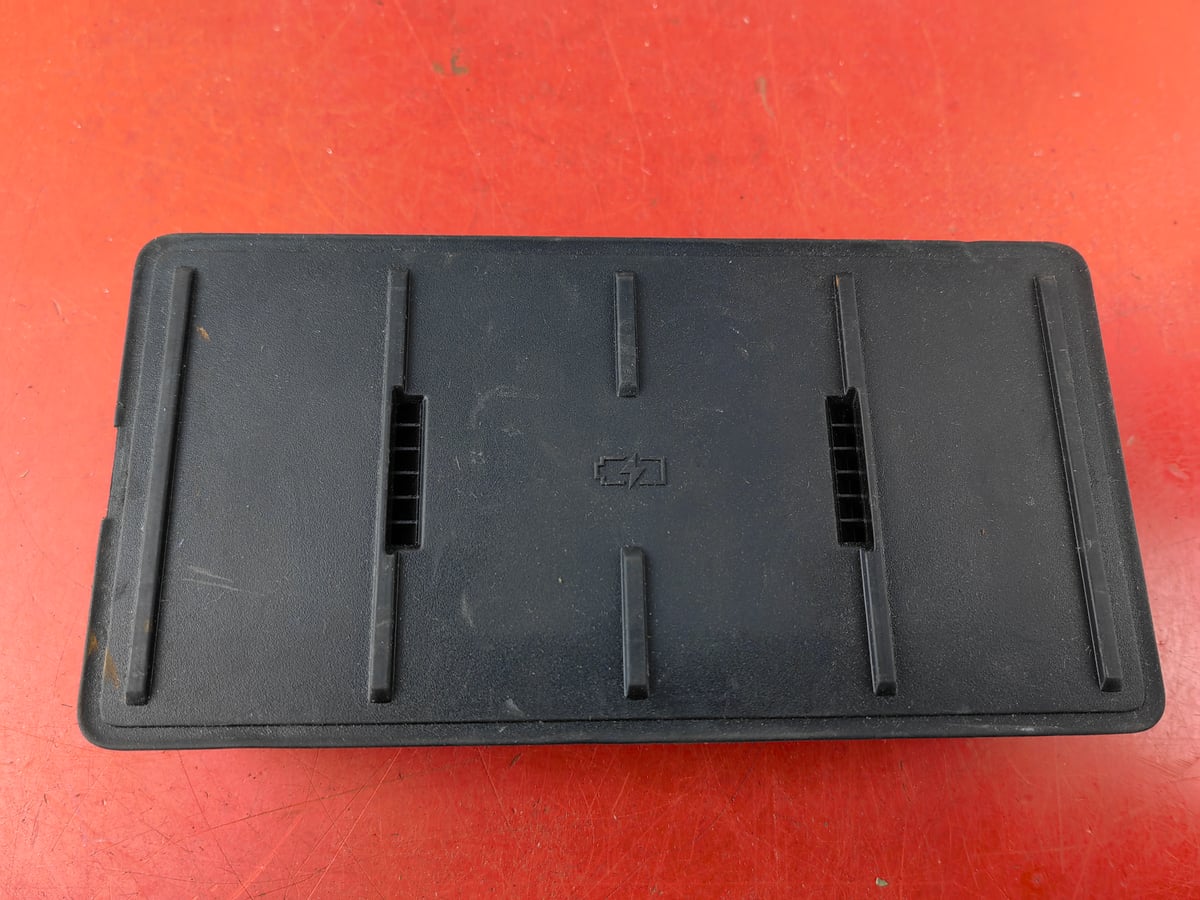 Audi A4 Ładowarka indukcyjna 85E035507 (12)