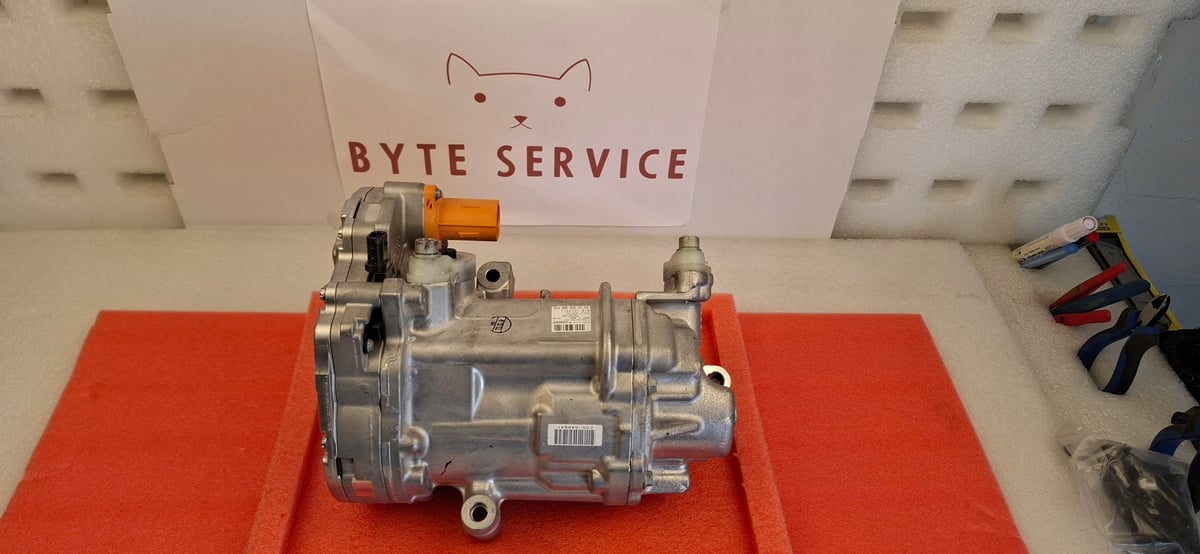 Mercedes-Benz W206 W254 2.0CDI SPRĘŻARKA KLIMATYZACJI KOMPRESOR A0008305304