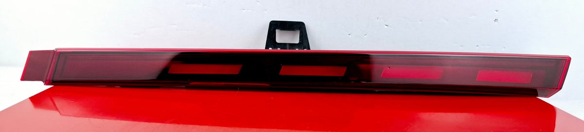 VOLVO C40 Lampa Tylna Lewa 32365670