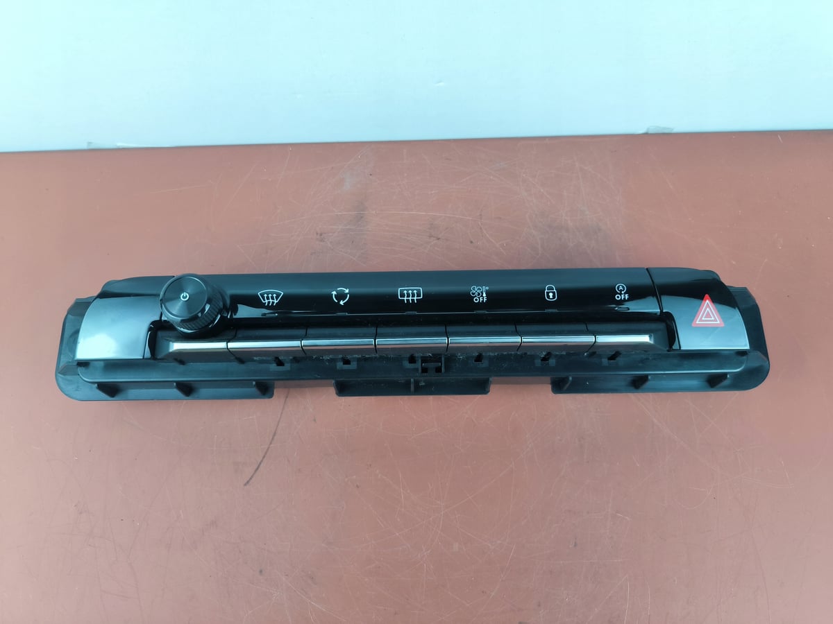Citroen C5 Aircross Przyciski klimatyzacji 28597495 9828018177