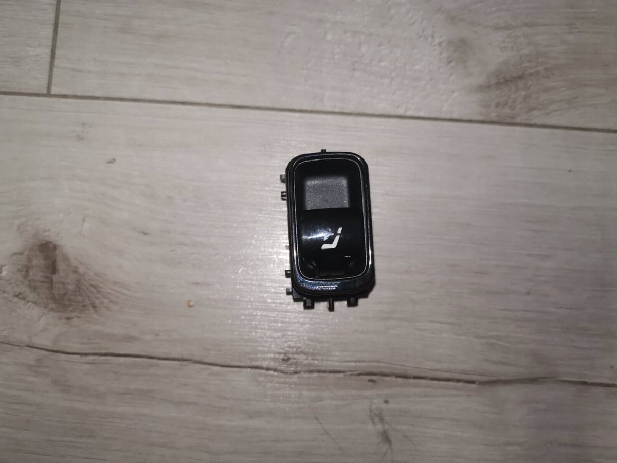 Pszycisk regulacji fotela Mercedes A2069054800