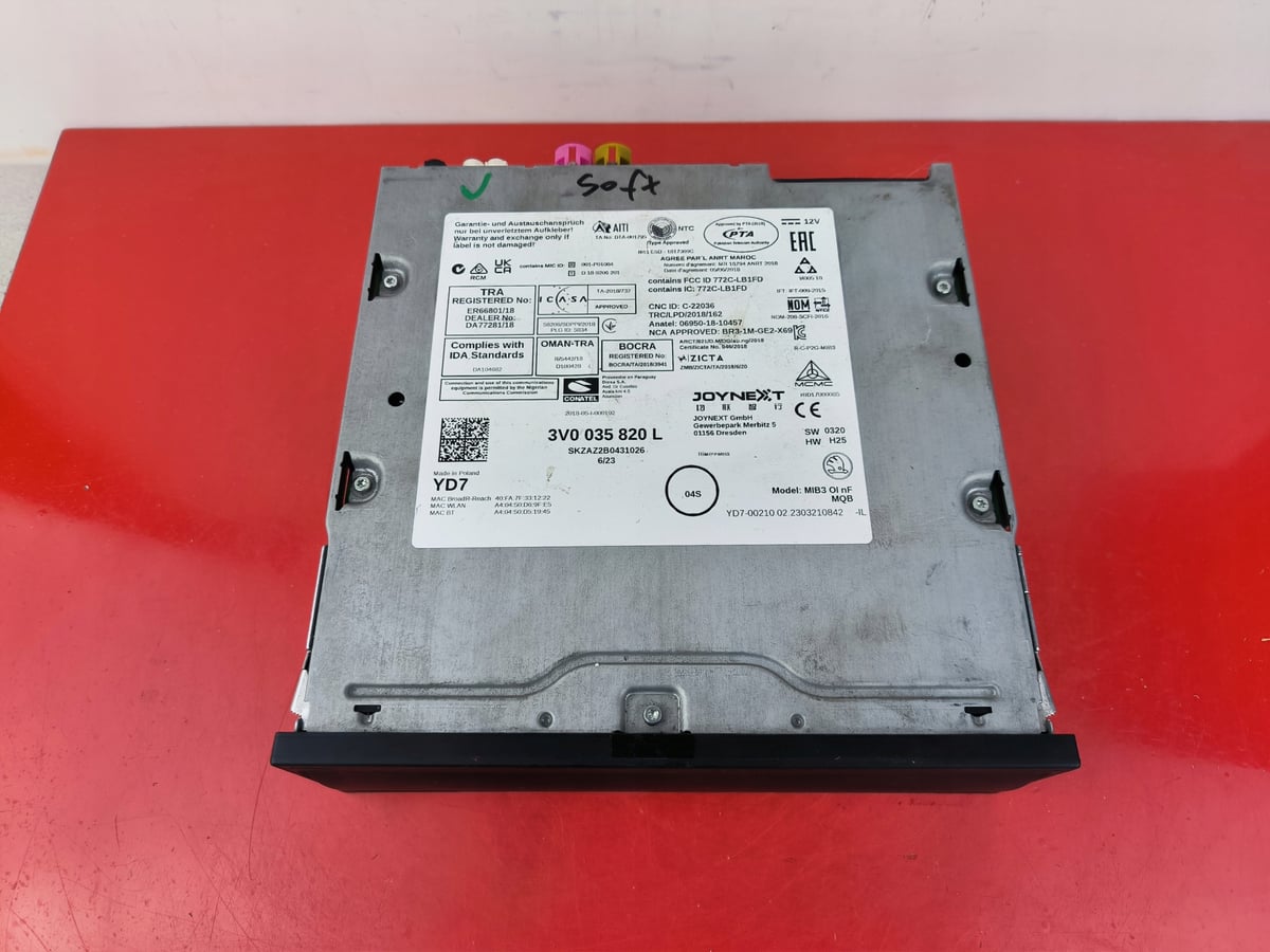 Skoda MULTIMEDIA CZYTNIK MIB3 3V0035820L Soft