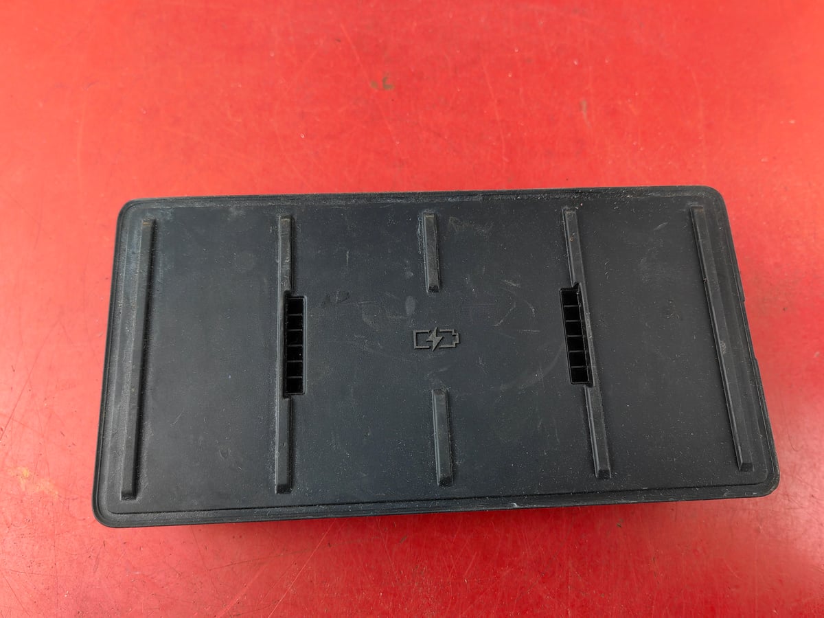 Audi A4 Ładowarka indukcyjna 85E035507 (11)