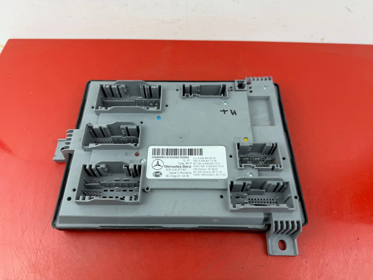 Mercedes-Benz W206 Moduł / Sterownik komfortu SAM A2069008219
