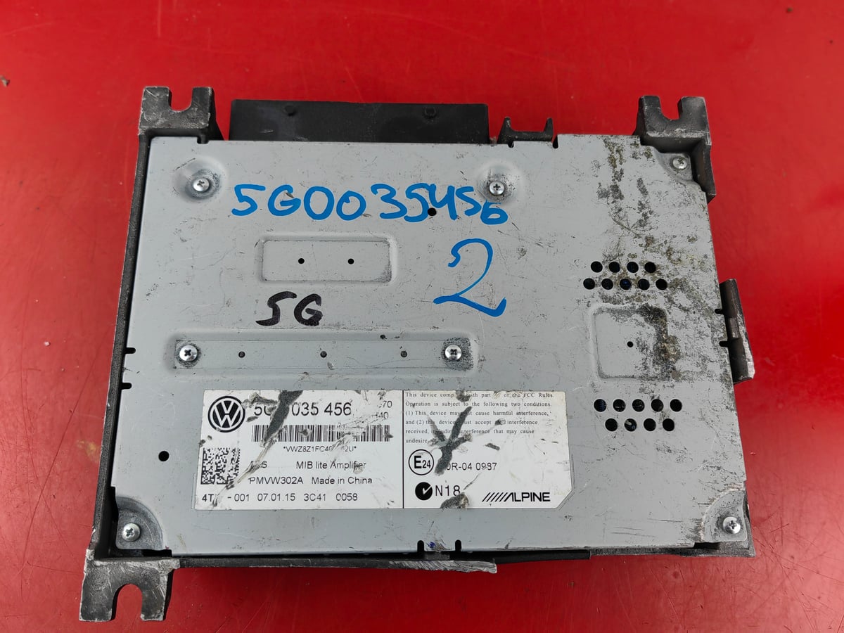 Volkswagen Golf VII Wzmacniacz audio 5G0035456 (2)