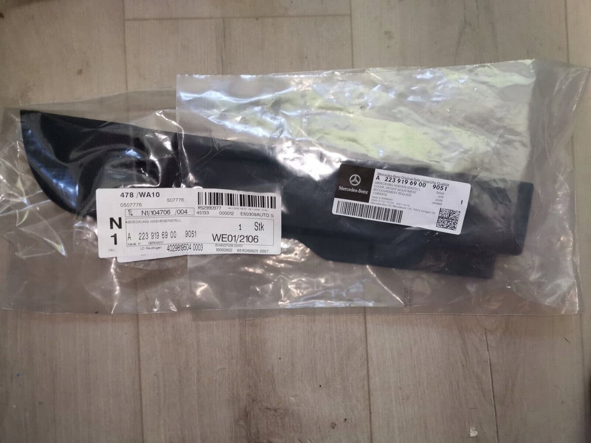 Zaslepka Mercedes A2239196900