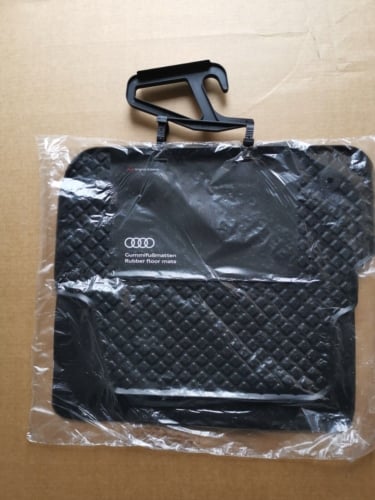 Dywaniki gumowe Audi A6 4B0061511B tył